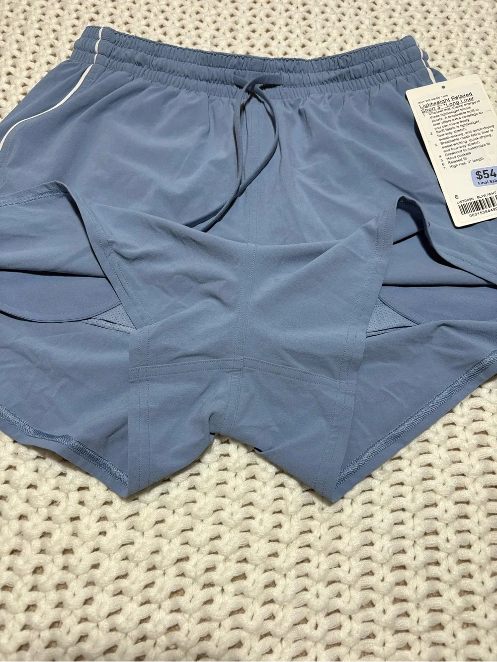 lululemon blue willow/white lightweight relaxed short 3” long liner size 6